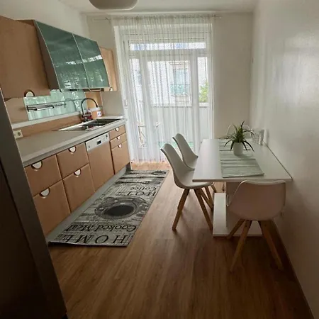 Elegant In Location Graz-free Parking 아파트