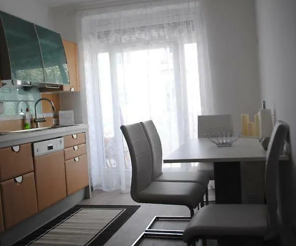 Elegant In Location Graz-free Parking Apartamento Graz